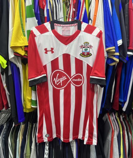 ( M ) Southampton 2016-17 Home Kit