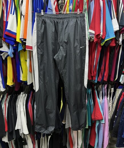 ( L ) Nike Track Pants