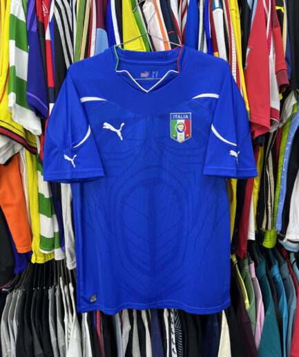 ( S - M ) Italy 2010-11 Home Kit