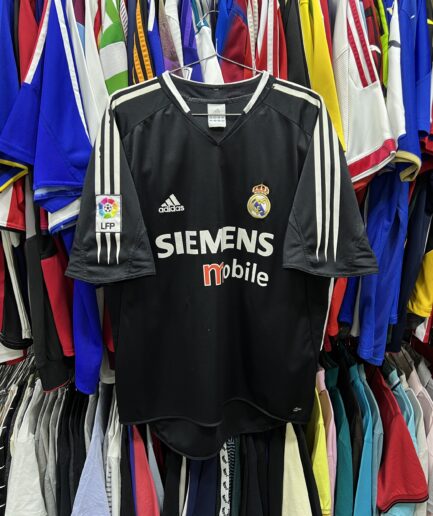 ( L ) Real Madrid 2004-05 Away Kit